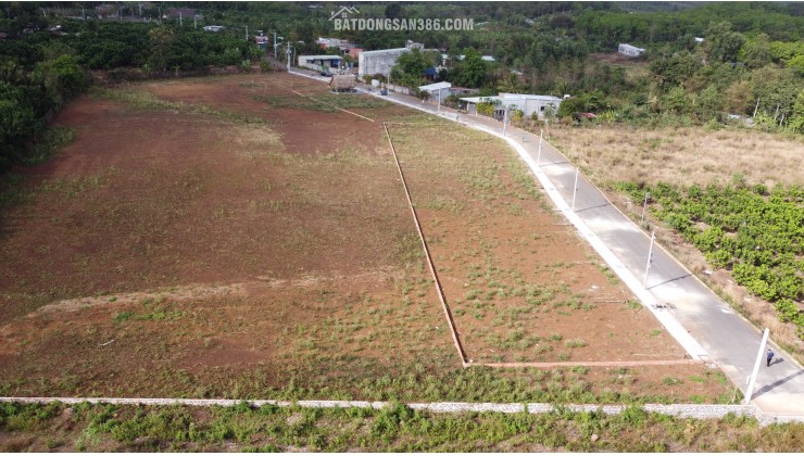 Cần bán gấp lô đất ngộp ở Thống Nhất, Đồng Nai cách TP.HCM tầm 60 phút di chuyển.