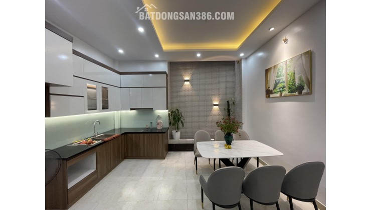 Thụy Khuê - Tây Hồ, 51m² - 5 tầng, mặt tiền 4m, nhà đẹp như khách sạn. Giá nhỉnh 6 tỷ