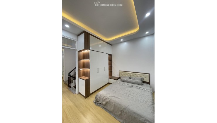 Thụy Khuê - Tây Hồ, 51m² - 5 tầng, mặt tiền 4m, nhà đẹp như khách sạn. Giá nhỉnh 6 tỷ