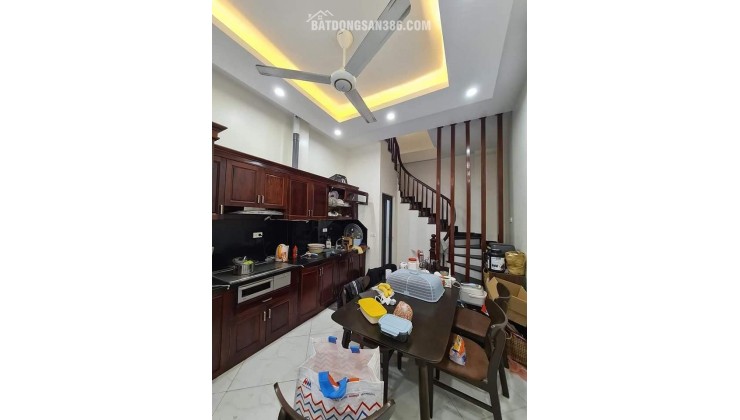 NHÀ ĐẸP MỚI KOONG - HÀNG ĐỔI BÁNH CHƯNG - Ô TÔ ĐỖ CỬA