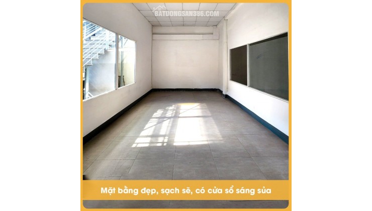 MẶT BẰNG NỞ HẬU 25 Tôn Đản, DT 300m2, Vách ngăn sẵn, ban công rộng Q.4