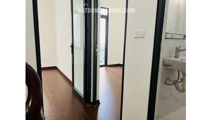 Bán nhà Minh Khai DT 35m2 , 5Tầng , MT 6.8m , Giá 4.1 Tỷ .    8