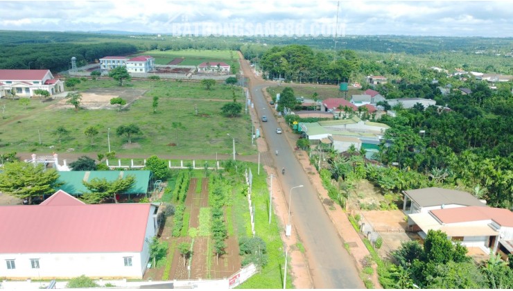 Bán nhanh lô đất kề ủy ban mới xã Phú Lộc, Krông Năng, 668 triệu bao sổ.