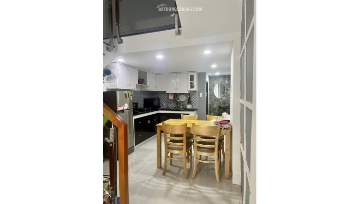 QUÁ RẺ.Chỉ 2.88 tỷ-Nhà 3 TẦNG-Trung tâm Hải Châu đường Nguyễn Tri Phương