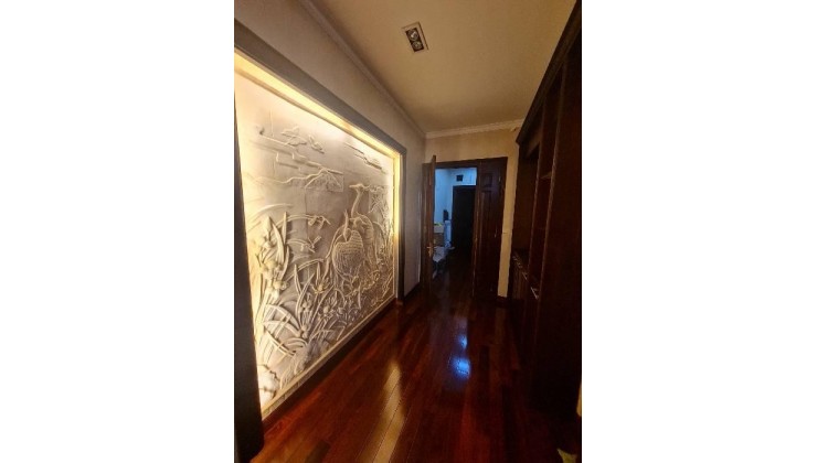 TRUNG TÂM - GẦN PHỐ - 2 THOÁNG - NGÕ RỘNG - Ô TÔ ĐỖ CỬA. Bán nhà  Đầm Trấu 110m 4T MT4.8m