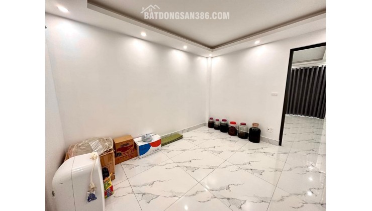Bán nhà mặt phố Thanh Đàm, 51m x 6 tầng, phố kinh doanh, giá 12.5 tỷ