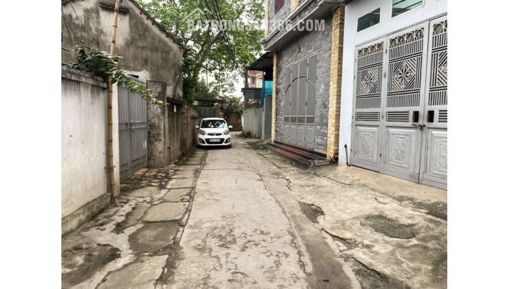 Bán đất Tiền Phong, Mê Linh, HN. Đường thông, ô tô tránh nhau, 82m2, giá 2,5 tỷ.