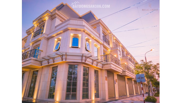 Cần bán nhanh căn shophouse Pavillon hướng Đông Nam, nhà phố kinh doanh ở, vị trí trung tâm Đà Nẵng