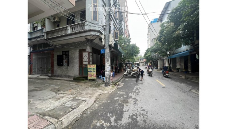 Bán Nhà Nguyễn Thái Học Thuộc Khu Phân Lô Ô TÔ TRÁNH  MẶT NGÕ THÔNG 2 PHỐ CÁCH PHỐ 1 NHÀ