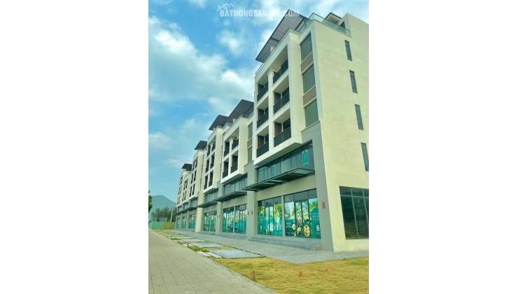 Biệt thự tiêu chuẩn 5 sao ven biển tuy hòa,full nội thất,view 4 mặt tiền ngân hàng cho vay 70% 0866563878