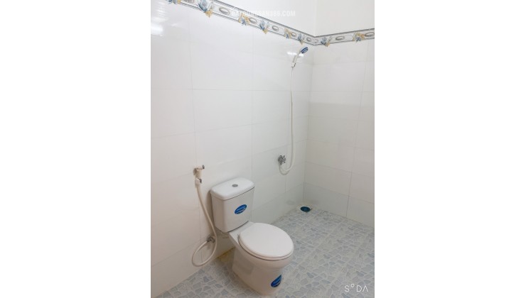 Bán nhà CẤP 4 tại Tp Bà Rịa 125m2 SHR chỉ 2.75 tỷ. Lh: Anh Lam: 0909.369.825.