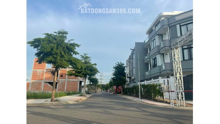 Bán Đất Tại KDC Sài Gòn South Village Phước Kiển (Hàng Dương) Nhà Bè  Giá chỉ từ 4.8 tỷ. Lh:0898231415.