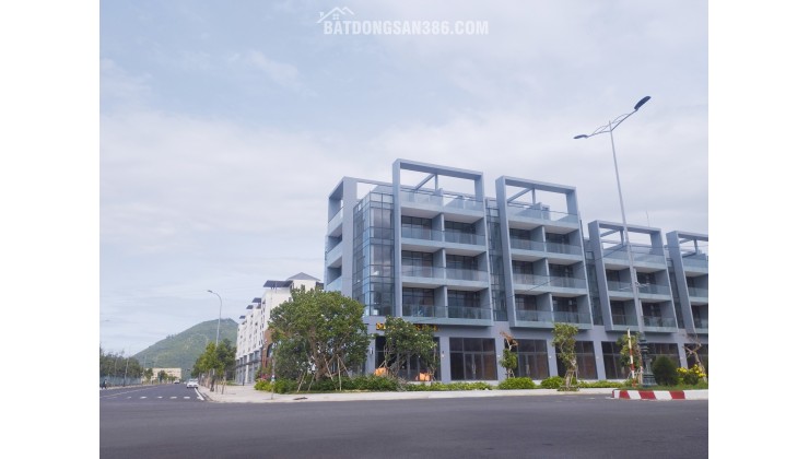 Shophouse 3 tầng, DT 6x18 NHHT 70%,có sổ, lh0898119743