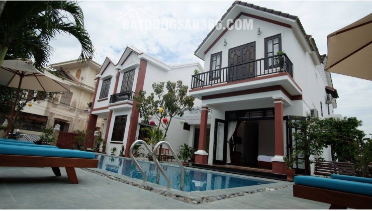 Chủ kẹt tiền chấp nhận bán lỗ villa cách phố cổ 2km, kinh doanh cực tốt, 250m2, 6PN, đúng giá 14 tỷ