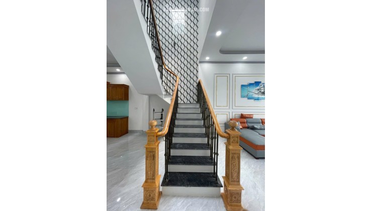 Bán nhà 1 trệt 1 lầu 579 triệu sổ hồng riêng 108m2 Đ. Trung Viết, Phước Hiệp, Củ Chi