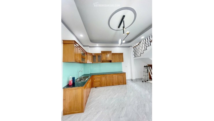 Bán nhà 1 trệt 1 lầu 579 triệu sổ hồng riêng 108m2 Đ. Trung Viết, Phước Hiệp, Củ Chi