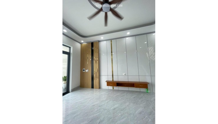 Bán nhà 1 trệt 1 lầu 579 triệu sổ hồng riêng 108m2 Đ. Trung Viết, Phước Hiệp, Củ Chi