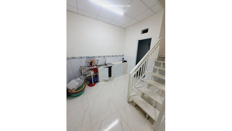 Bán nhà Bình Tân, vị trí đẹp, 32m2(4x8), sẵn SHR, chỉ 3.4 tỷ vào ở ngay. Lh:0977888750