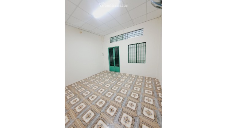 Bán nhà Bình Tân, vị trí đẹp, 32m2(4x8), sẵn SHR, chỉ 3.4 tỷ vào ở ngay. Lh:0977888750