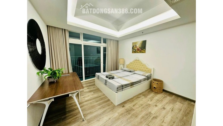 Chính chủ đi nước ngoài để lại căn hộ 2PN Azura, view trực diện sông Hàn, điểm pháo hoa