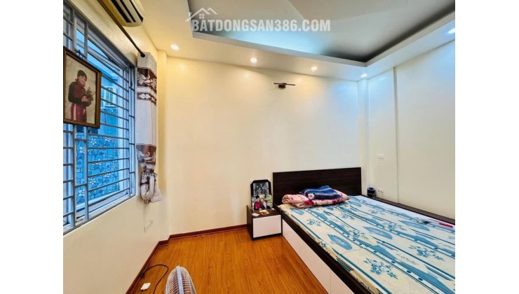 Bán nhà giá rẻ, 4 tầng mới vị trí siêu đẹp, 46m2, ô tô, Ngọc Thuỵ Long Biên. LH:0974573073