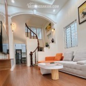 BÁN NHÀ LÔ GÓC ĐỘI CẤN 50M2 7.5 TỈ - NHÀ XÂY KHUNG CỘT CHẮC CHẮN - 30M RA PHỐ