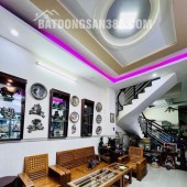 ô tô 1 trục,4.2x15m, 4 tầng, ngay chợ phạm văn bạch, 6.x tỷ