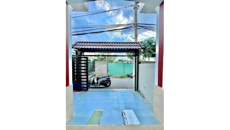 Cần bán gấp căn nhà cấp 4 gần đường trần Văn Trẫm , Củ Chi 115m2 sổ hồng riêng giá 680tr