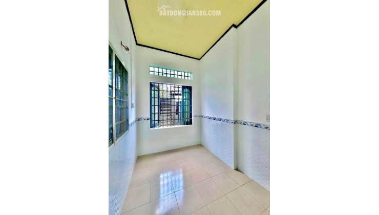 Cần bán gấp căn nhà cấp 4 gần đường trần Văn Trẫm , Củ Chi 115m2 sổ hồng riêng giá 680tr