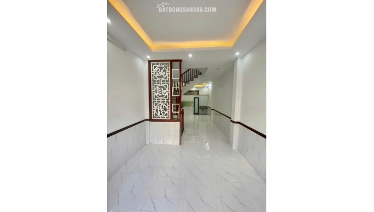 Bán nhà 40m2, xây dựng 4 tầng cạnh trường Lý Nam Đế, TT Trạm Trôi, Hoài Đức. Lh 0986732688