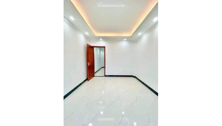 Bán nhà riêng Kim Chung, Hoài Đức. Căn góc 30m2 ngõ Ôtô đỗ cửa. Cách 170m đến Tỉnh Lộ 422B