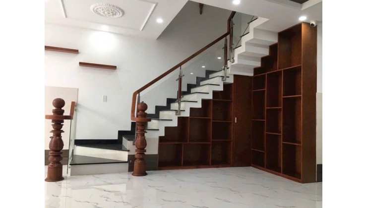 Gấp bán CHDV Nguyễn Phúc Chu 5 tầng 80m2 chỉ 7,x tỷ