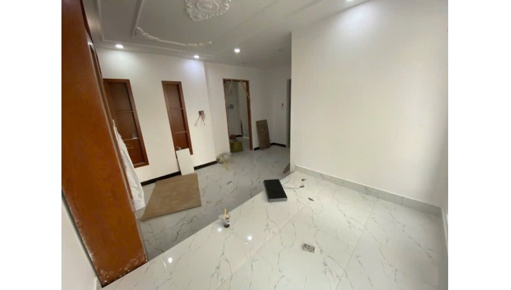 Gấp bán CHDV Nguyễn Phúc Chu 5 tầng 80m2 chỉ 7,x tỷ