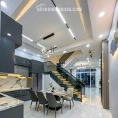 Giá 1 tỷ 950, chính chủ cần bán gấp nhà 3 tầng tại Tân Uyên, Bình Dương