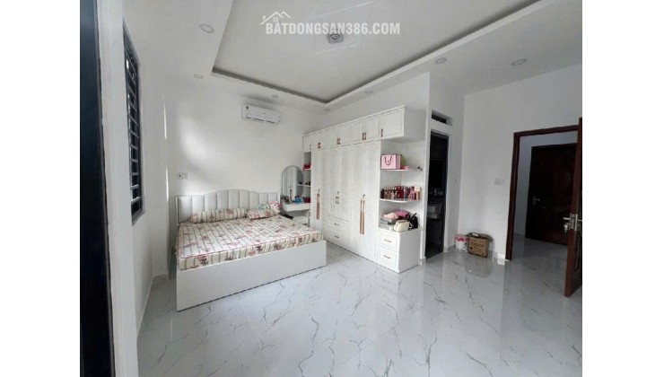 HOT! BÁN NHÀ HẺM XE HƠI ÂU DƯƠNG LÂN P2 Q8 80M2 5 TẦNG, GIÁ NHỈNH HƠN 11 TỶ. LH:0799986938.