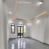 Nhà đẹp ngay mặt tiền đường DT743 1 trệt 2 lầu Thuận An