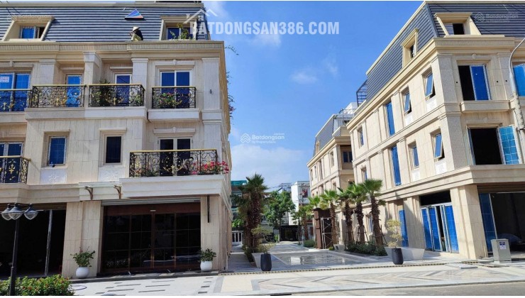 Con đi du học - chủ nhà cần bán gấp nhà 5 tầng Pavillon cạnh sông Hàn sẵn sổ đỏ chỉ 12tỷ9