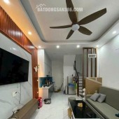 BÁN NHÀ CẠNH DÃY BIỆT THỰ KHU NGOẠI GIAO ĐOÀN - 30M2 - 5 TẦNG - CHÍNH CHỦ - 0963 815 489