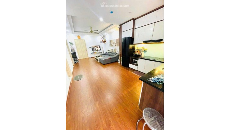 Chính chủ gửi bán căn hộ 2 ngủ, tầng đẹp tại tòa HH03D KDT Thanh Hà Cienco 5