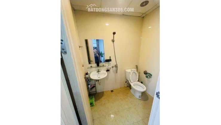 Chính chủ gửi bán căn hộ 2 ngủ, tầng đẹp tại tòa HH03D KDT Thanh Hà Cienco 5