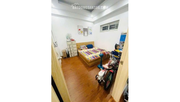Chính chủ gửi bán căn hộ 2 ngủ, tầng đẹp tại tòa HH03D KDT Thanh Hà Cienco 5