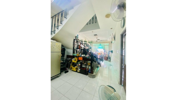 HẺM XE TẢI ĐUA- KỀ QUẬN 1- NGUYỄN  HỮU CẢNH- BÌNH THẠNH- 96M- 2 TẦNG- 6.9x14- 9.99T