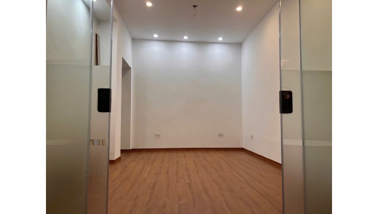 CHÍNH CHỦ CHO THUÊ MẶT BẰNG KINH DOANH TẠI ĐƯỜNG NGUYỄN HỒNG - LÁNG HẠ - ĐỐNG ĐA - HÀ NỘI