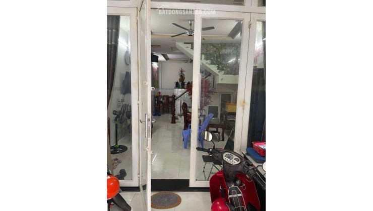 Bán nhà VIP chợ Phạm Văn Hai, Tân Bình, 50m2, 3 tầng, 8.x tỷ
