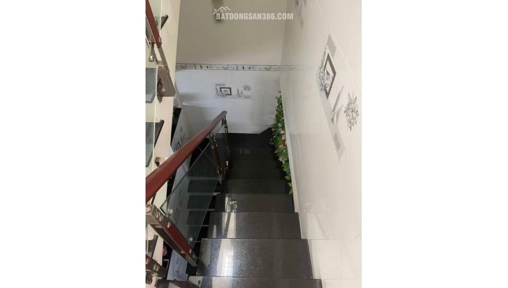 Bán nhà VIP chợ Phạm Văn Hai, Tân Bình, 50m2, 3 tầng, 8.x tỷ