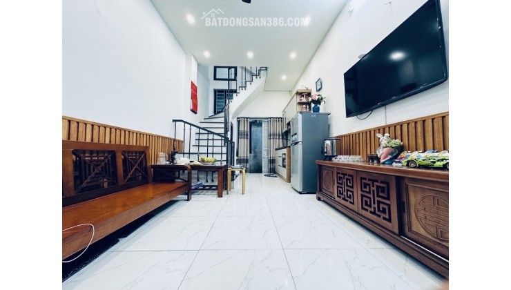 NHÀ ĐẸP ĐỐNG ĐA - 6 TẦNG - GẦN TRƯỜNG C1-2 CÁT LINH,NHIỀU TIỆN ÍCH - GIÁ 5,X TỶ