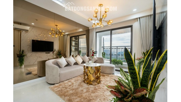 Cần bán nhanh căn hộ Saigon Royal 2PN (88m2) -  8.8 tỷ- Full Nội thất- 0918753177
