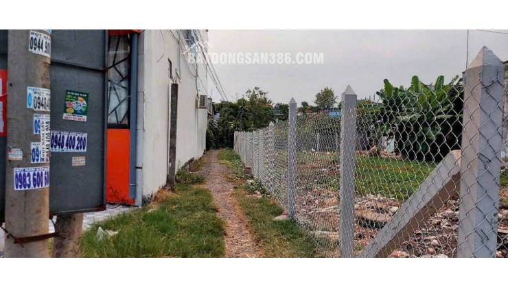 BÁN ĐẤT 3 MẶT TIỀN GẦN QL1A, ĐỐI DIỆN KCN, GIÁ TỐT
