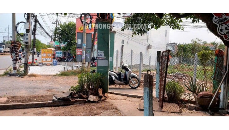 BÁN ĐẤT 3 MẶT TIỀN GẦN QL1A, ĐỐI DIỆN KCN, GIÁ TỐT