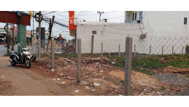 BÁN ĐẤT 3 MẶT TIỀN GẦN QL1A, ĐỐI DIỆN KCN, GIÁ TỐT
